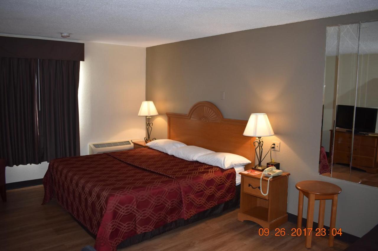 Mho Hotel Bordentown Exterior photo