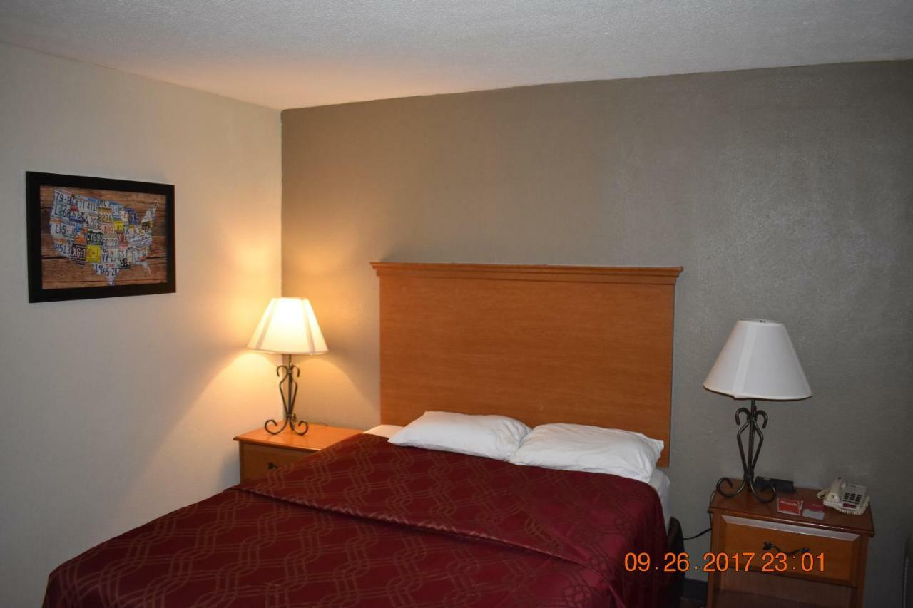 Mho Hotel Bordentown Room photo